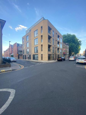 Central London, Jaccuzzi,Newbuild, 2 bedrooms two baths